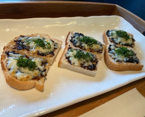 Toast met nori tsukudani