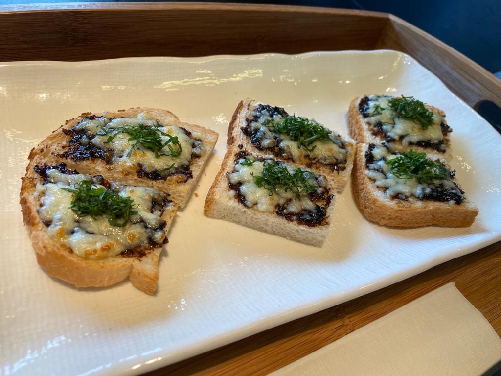 Toast met nori tsukudani